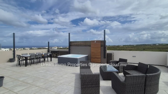 Superb Penthouse For Rent With Sea & Mountain Views In Flic En Flac – Mauritius
