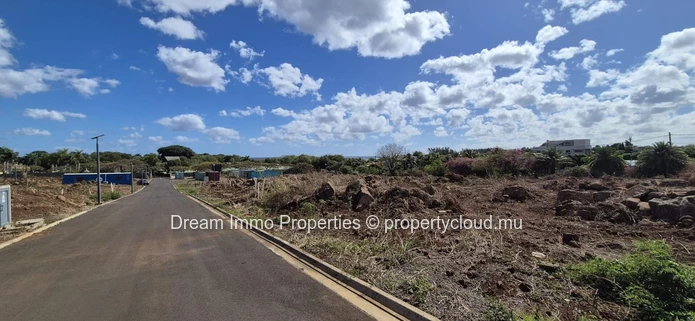 Walking Distance To The Beach! Residential Lands Very Close To The Sea In Albion – Mauritius