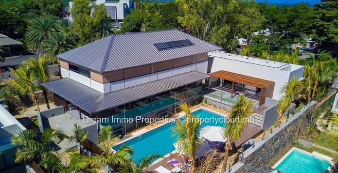 Villa 3 Chambres Proche Mer Dans Un Resort A Riviere Noire - Ile Maurice