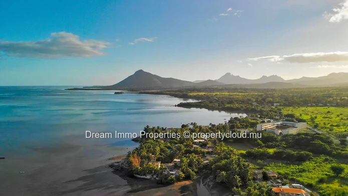 Sublime Projet D’Appartements & Penthouses Vue Mer Et Montagne A Tamarin – Ile Maurice