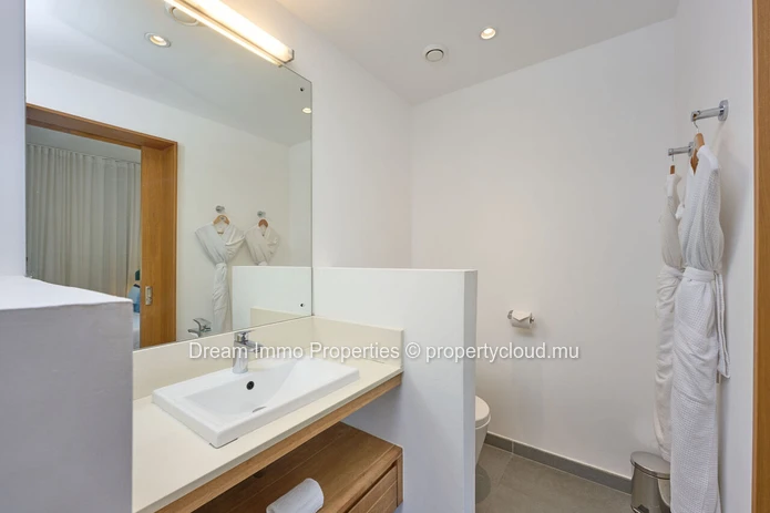 Élégant Appartement 3 Chambres Meublé Avec Accès Hotel À Grand Gaube - Ile Maurice