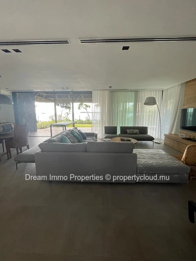 Unique Opportunity To Own A Beachfront Villa In Mauritius ! 