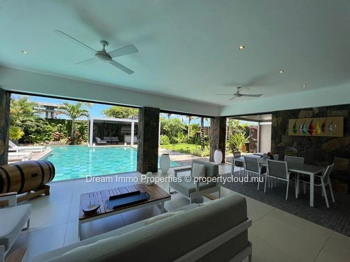 Stunning Balinese-Style Villa With Huge Pool In Grand Baie - Mauritius