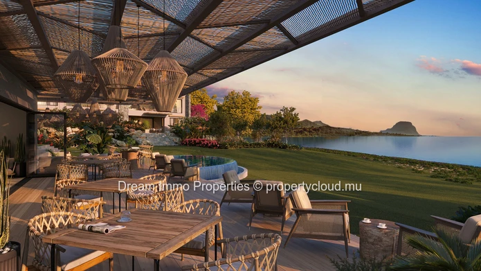 Beach Access! Luxurious 3-Bedroom Penthouses Facing The Sea In Black River – Mauritius