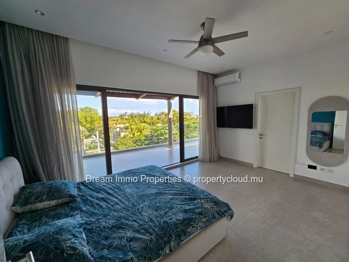 Stunning 3-Bedroom Sea View Penthouse Only 5 Mins From Pereybere Beach - Mauritius