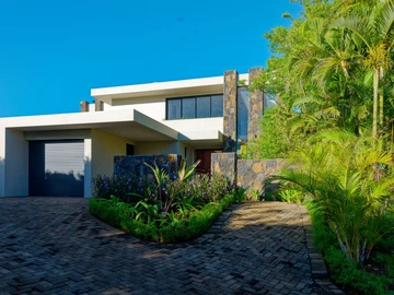 5 Bedroom Villa