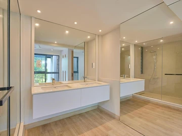 4 Bedroom Apartment