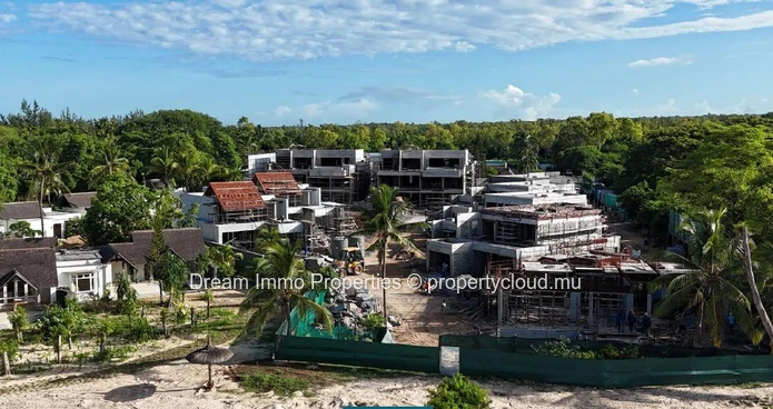 Sublime 4 Bedroom Beachfront Villas, Sea View & 5* Hotel Access - Mauritius