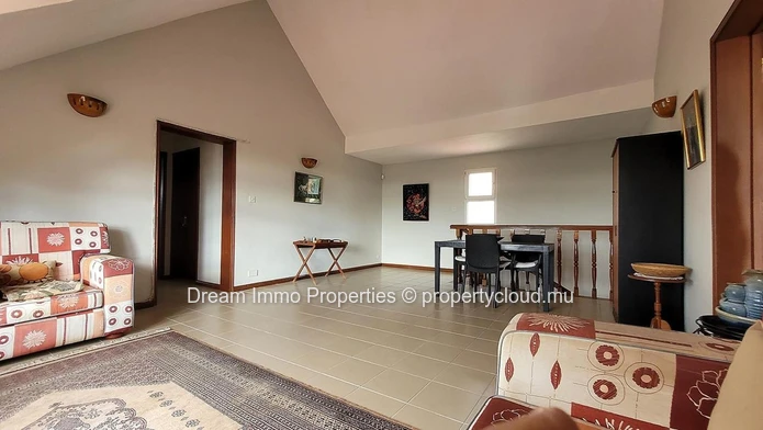Sea View Villa On 1,150 Sqm Land In Tamarin - Flic En Flac
