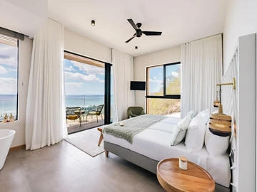 5 Bedroom Villa