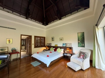 4 Bedroom Villa