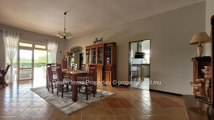 Sea View Villa On 1,150 Sqm Land In Tamarin - Flic En Flac