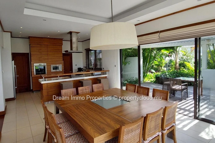 Beautiful Villa With Mountain & Sea View At Anahita In Beau Champ - Mauritius