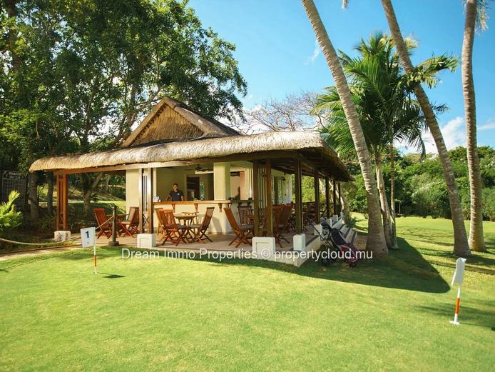 Stunning Beachfront Penthouses With Panoramic Ocean Views In Balaclava – Mauritius