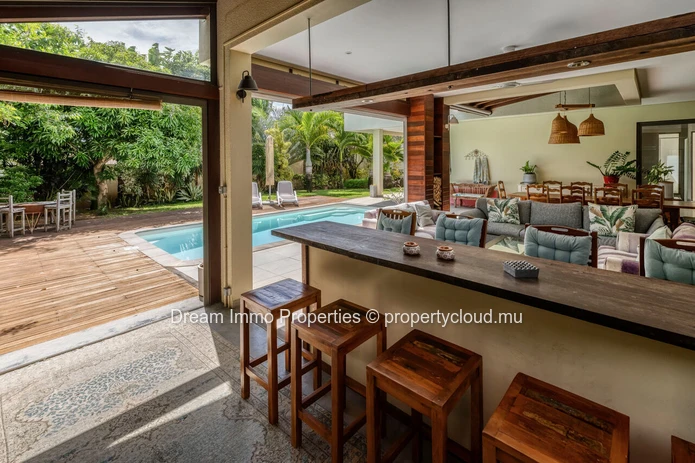 Prestigious 3-Bedroom Villa With Private Pool For Rent In Grand Baie – Mauritius
