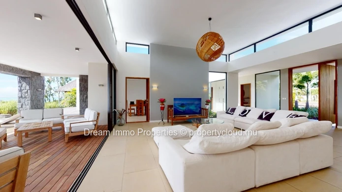 Superb Villa With Sea View And Close To Golf In The Northeast – Mauritius