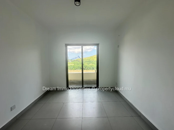 Beautiful 3-Bedroom Apartment With Mountain Views In Phoenix – Mauritius
