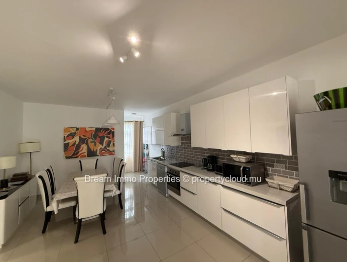Superbe Appartement Meublé À 2 Pas De La Mer À Péreybère – Ile Maurice