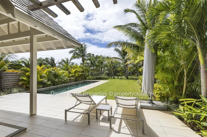 Superbe Villa Jumelee De 3 Ch En Bord De Golf Dans Le Domaine Anahita Resort
