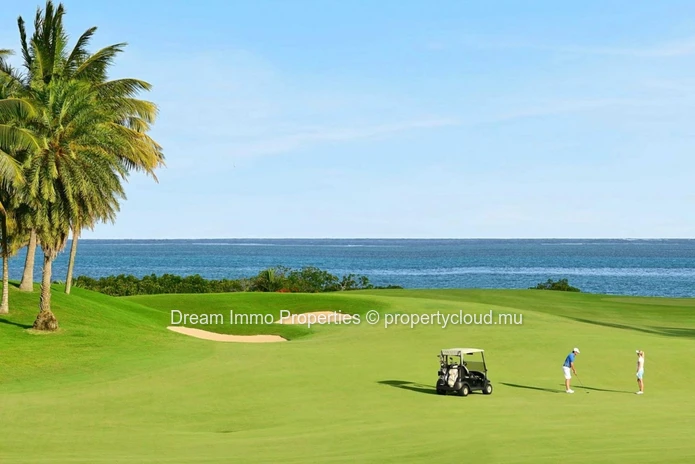 Beautiful And Huge Irs Lands For Sale In A Luxurious 5 * Resort On The East Of Mauritius