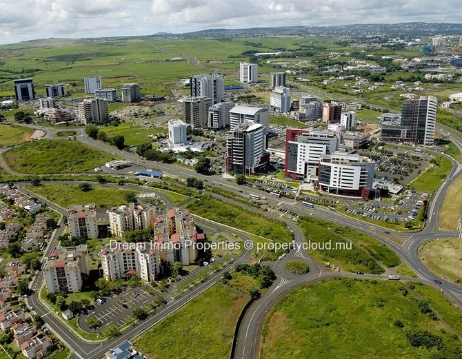 190 Sqm Office For Rent In The Center Of Ebene – Mauritius