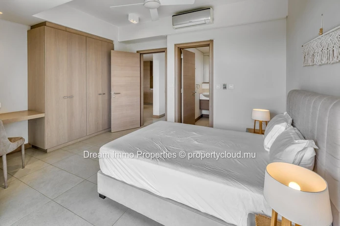 Penthouse With Golf View & Direct Sea Access In Mont Choisy - Mauritius