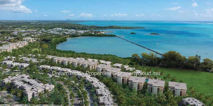 Beautiful Modern 3-Bedroom Villas In A Residence With Access To The Beach, Golf Course & Hotel – Mauritius