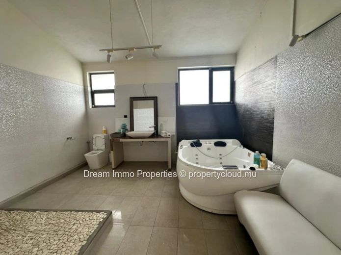 Great Opportunity! 2 Independent Houses Close To Amenities In Rose Belle – Mauritius