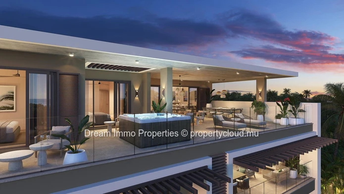Beautiful Sea View Penthouses Within A Beachfront Resort With Hotel, Golf & Beach Access 
