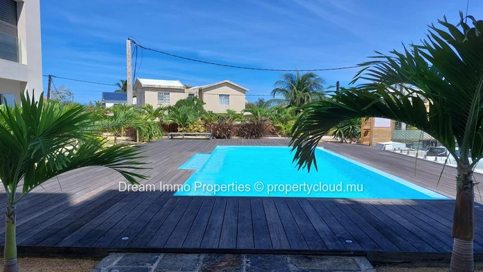 Stunning Mountain And Sea Views! Penthouse With Private Rooftop In Tamarin – Mauritius