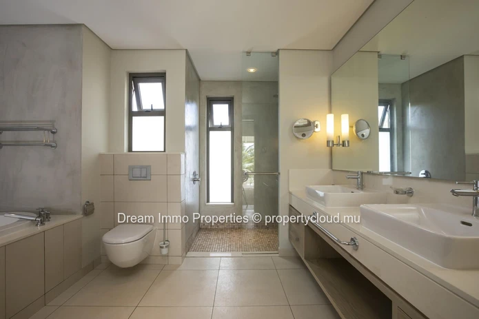 Superbe Villa Jumelee De 3 Ch En Bord De Golf Dans Le Domaine Anahita Resort