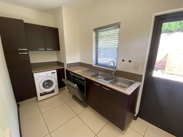 5 Bedroom Villa