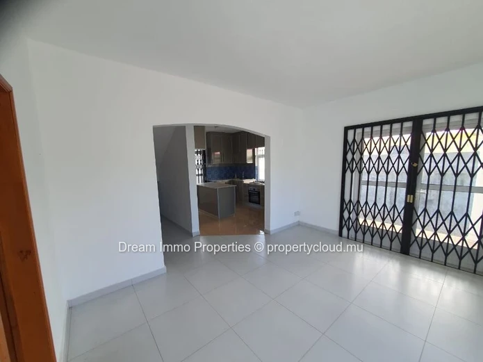 Stunning 4-Bedroom Villa Very Close To The Beach In Pereybère – Mauritius