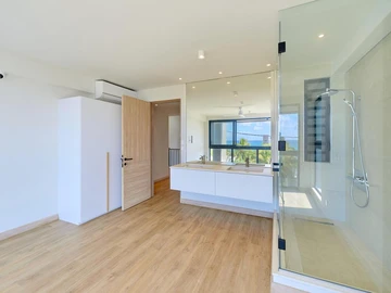 4 Bedroom Apartment