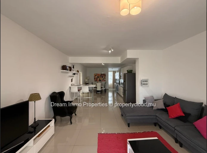 Superbe Appartement Meublé À 2 Pas De La Mer À Péreybère – Ile Maurice