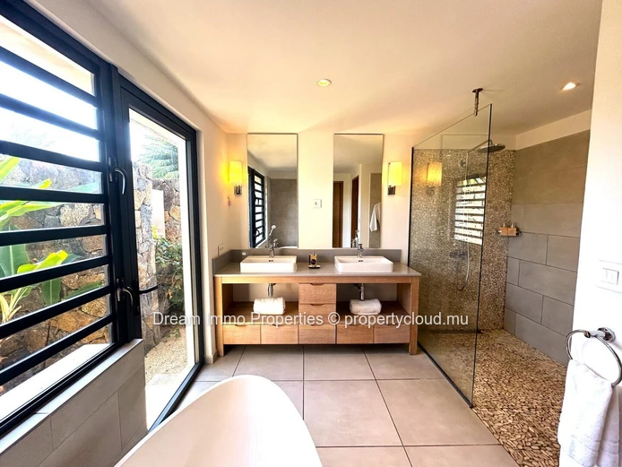 Superb 3-Bedroom Villa Close To The Sea In A Resort In Black River – Mauritius