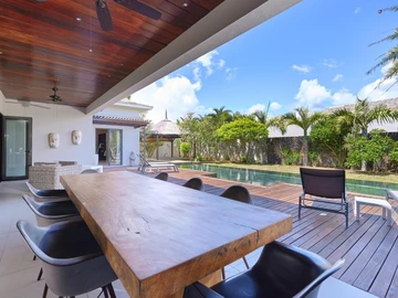 5 Bedroom Villa