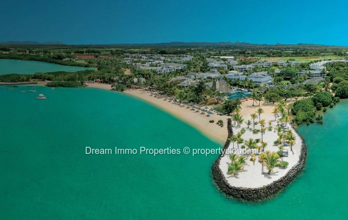 Beautiful Sea View Penthouses Within A Beachfront Resort With Hotel, Golf & Beach Access 