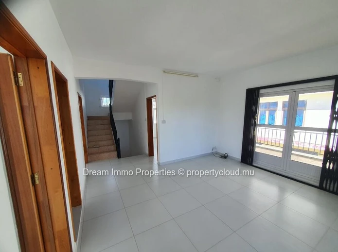 Stunning 4-Bedroom Villa Very Close To The Beach In Pereybère – Mauritius