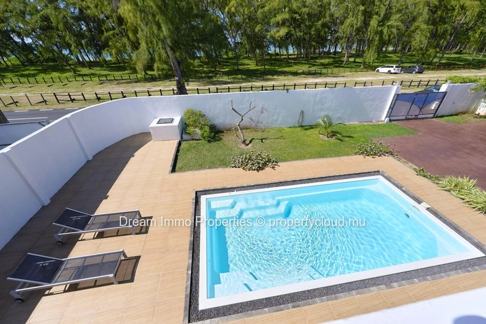 Top Deal Investisseur ! 3 Villas Vue & Face Mer A Belle Mare – Ile Maurice