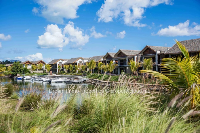 Stunning Apartment In A Residential Marina In Black River - Mauritius 