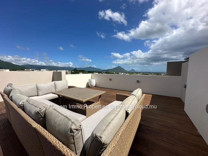 Top Price! Modern Sea View Penthouses With Private Rooftop In Flic En Flac - Mauritius