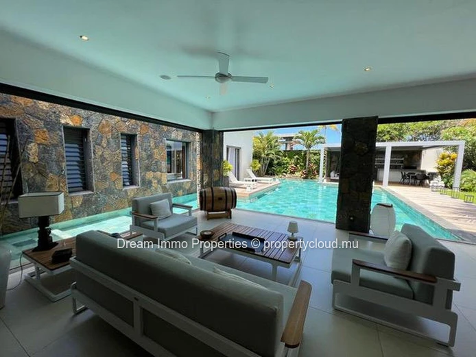 Stunning Balinese-Style Villa With Huge Pool In Grand Baie - Mauritius