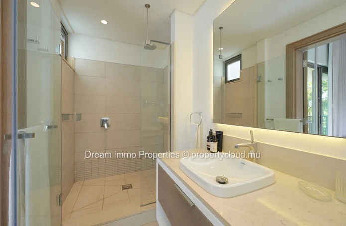 Spacious 2-Bedroom Apartment With Golf View In Mont Choisy Park - Mauritius