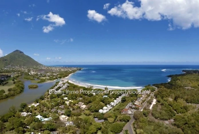 Somptueux Appartement 2 Chambres Pieds Dans L’Eau À Tamarin – Ile Maurice