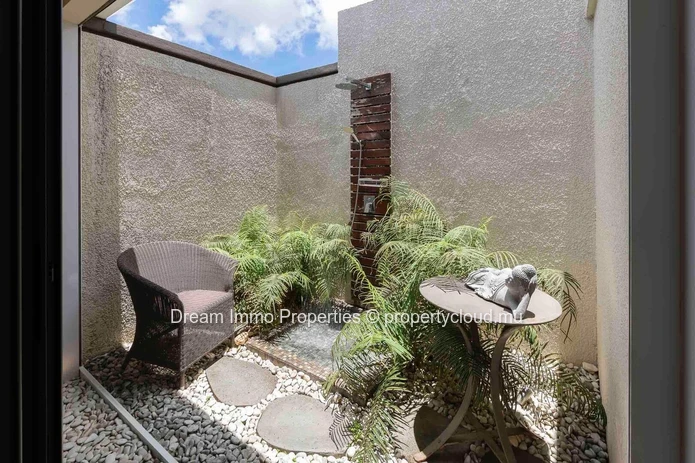 Elegant Tropical Villa On A Huge 1,045 Sqm Land In Clos Du Littoral 2 In Grand Baie