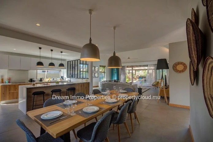 Luxury 4-Bedroom Villa 500 Meters From The Sea In The North Of Mauritius