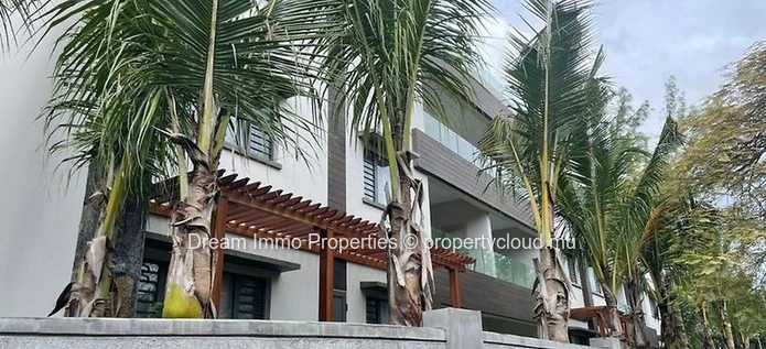 Furnished Apartment On The First Floor Walking Distance To The Beach In Pereybere - Mauritius