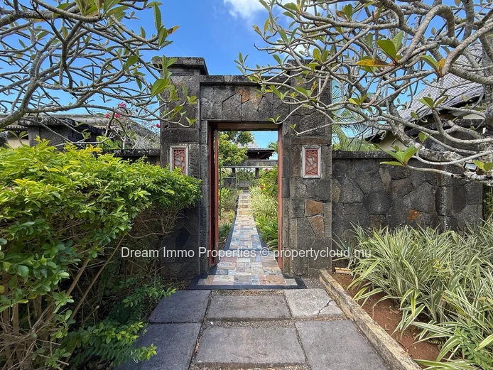 Elegant 4-Bedroom Villa With Beach Access In Bel Ombre - Mauritius