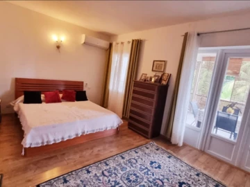 7 Bedroom Villa